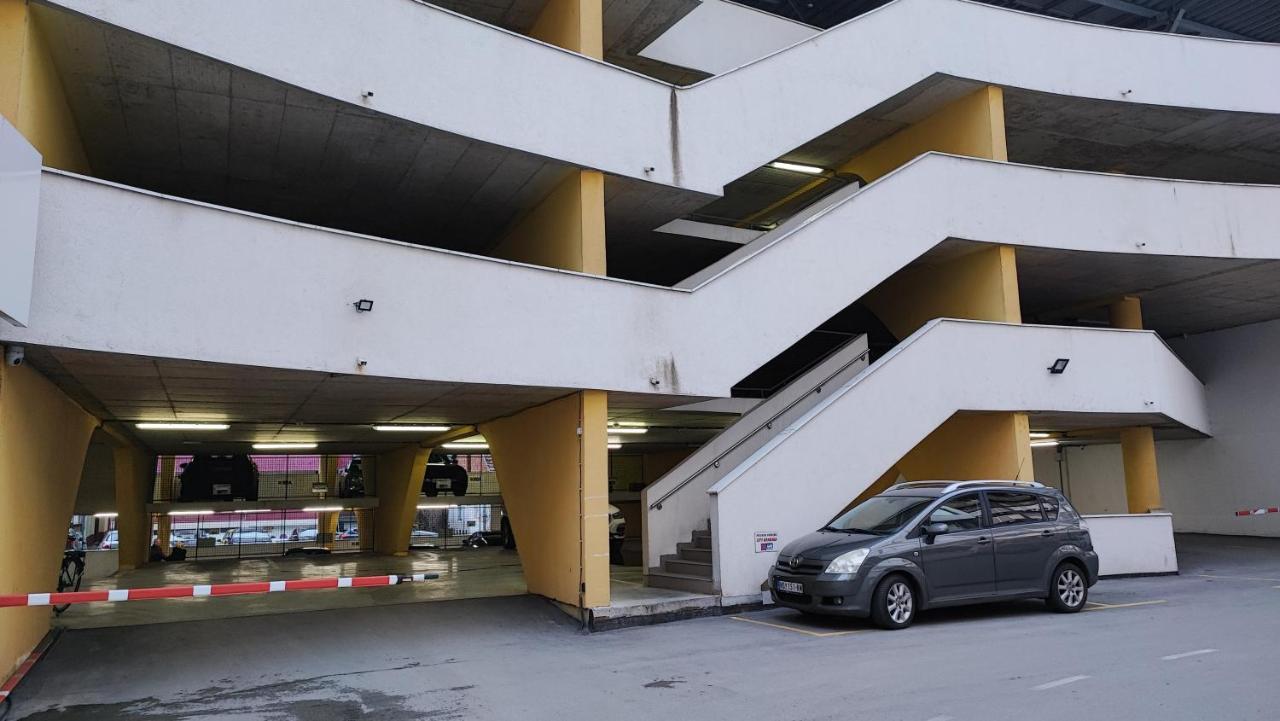 Filinhome La Gala Novi Sad Exteriör bild